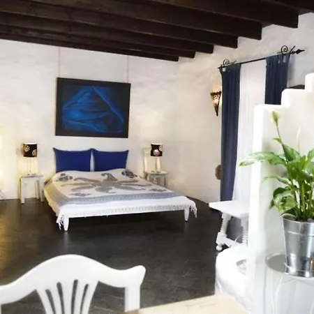 Sleeps 2 Wifi